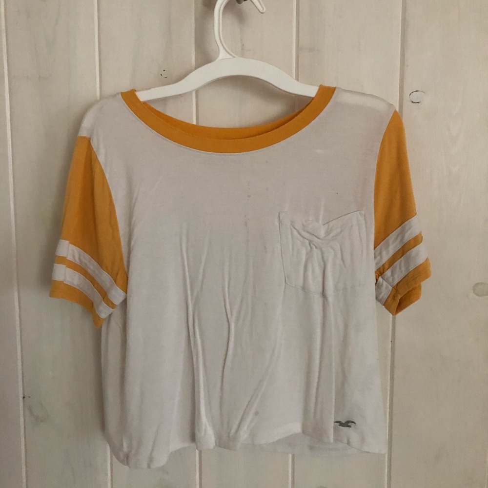 Hollister tee
